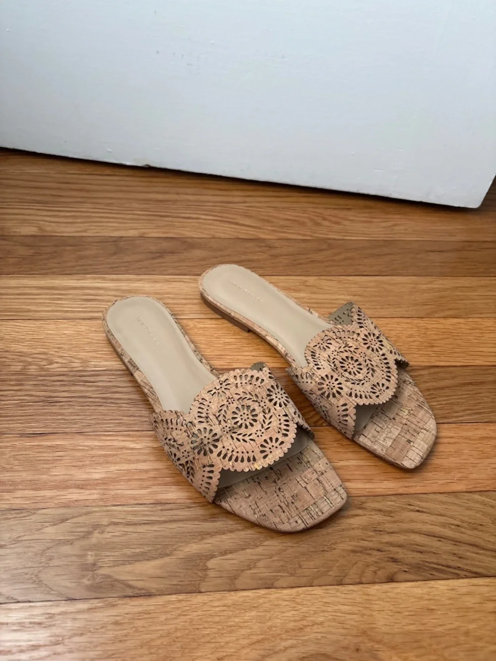 Ann Taylor Flat Cork Sandals, Natural, Sz 8M, NWOB